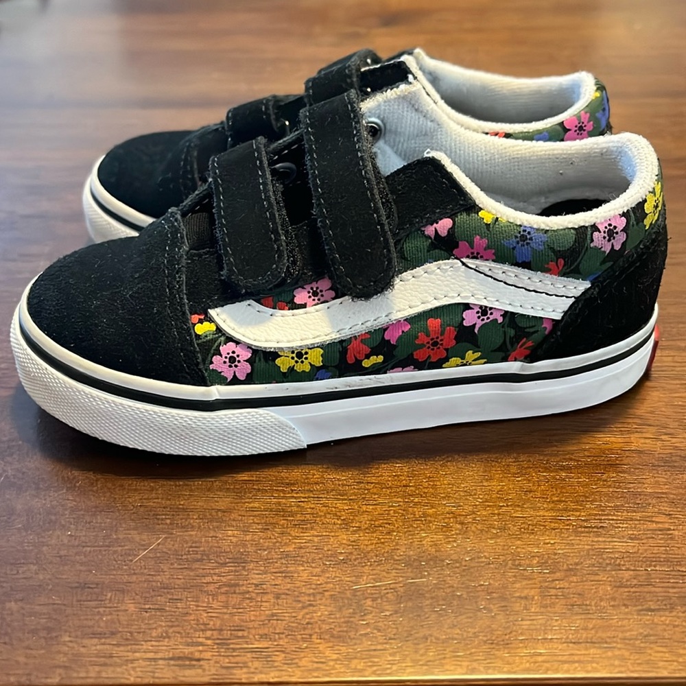 VANS Old Skool V in Floral Black/White